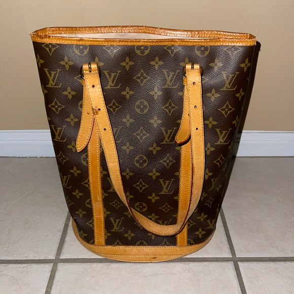 Louis Vuitton Handbags - LV Brown Vintage Monogram Bucket Bag